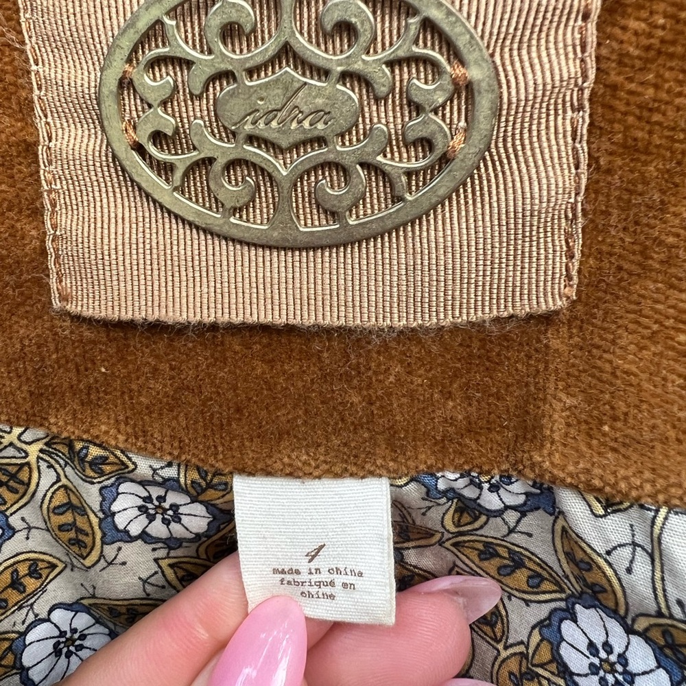 Vintage Anthropologie | idra tan Velvet Blazer with Floral Lining - Picture 2 of 12